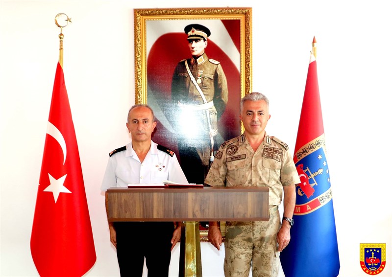 İzmir İl Jandarma Komutanı Tuğgeneral Osman KILIÇ'ın Bornova Jandarma Komando Tugay Komutanlığını Ziyareti. 07.09.2022