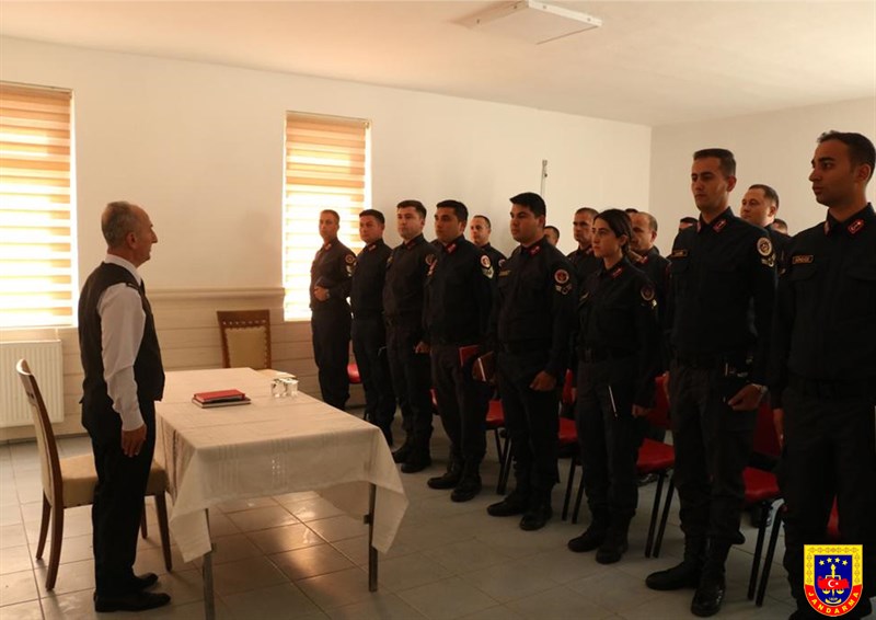 İzmir İl Jandarma Komutanı Tuğgeneral Osman KILIÇ'ın  Bayındır İlçe Jandarma Karakol Komutanlığında Görevli Personel İle Toplantı Faaliyeti 18.10.2022